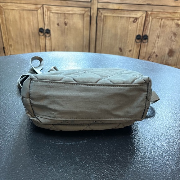 Baggallini Pewter Quilted Pocket Crossbody Bag - Picture 6 of 8